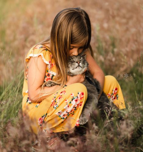 Girl and cat photo2